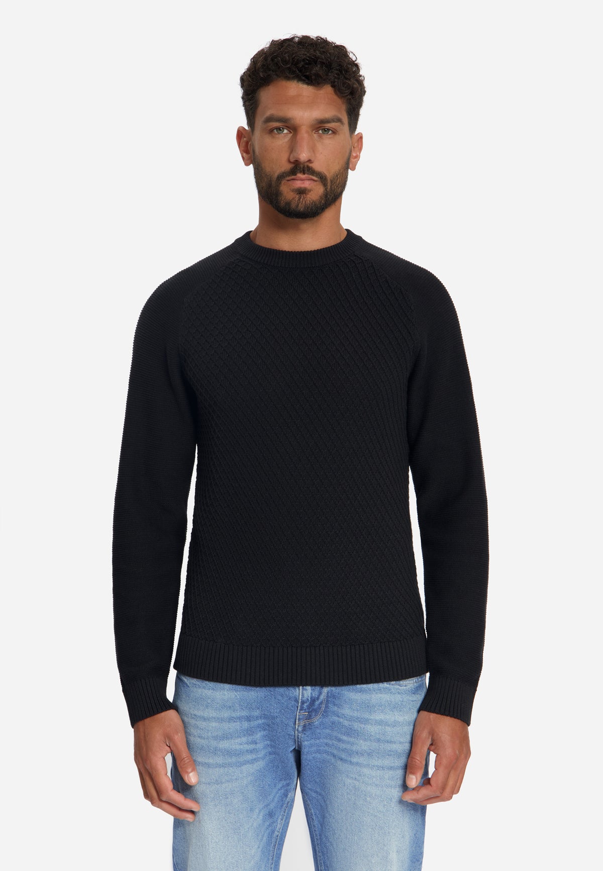 Pullover mit Rundhalsausschnitt und Zopfmuster | Schwarz
