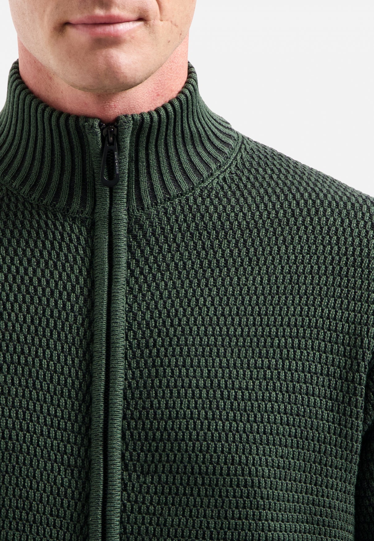 Strickjacke in schwerer Melange-Optik | Dunkelgrün