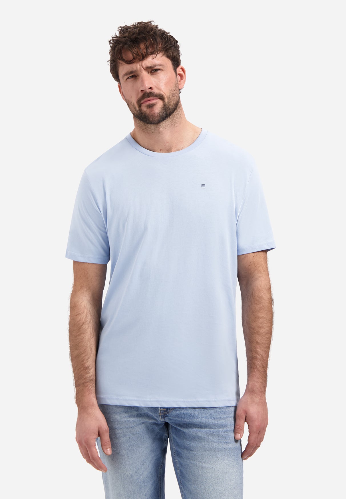 Basic plain T-shirt with round neck. | Blue