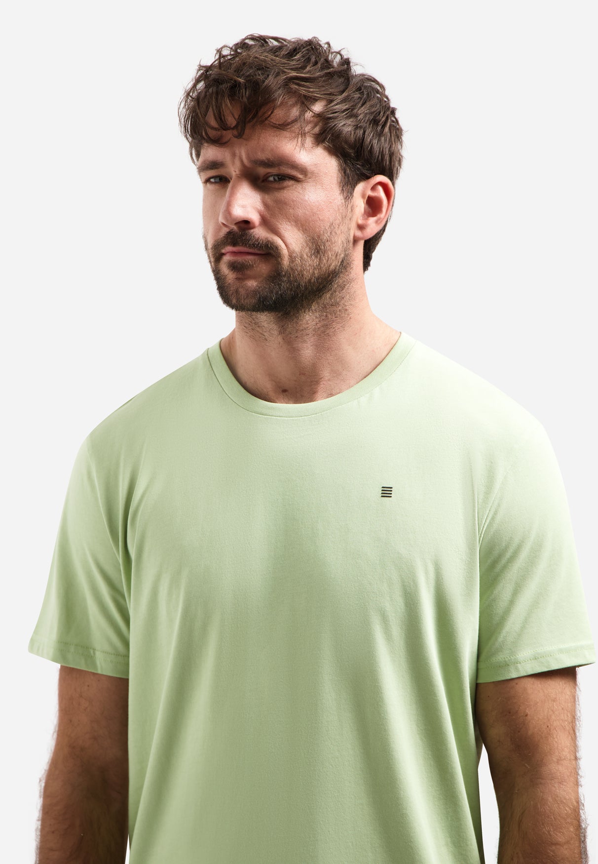 Basic plain T-shirt with round neck. | Green
