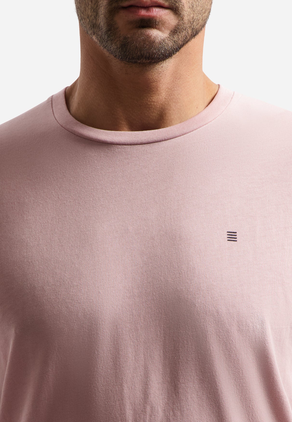 Basic plain T-shirt with round neck. | Light Mauve