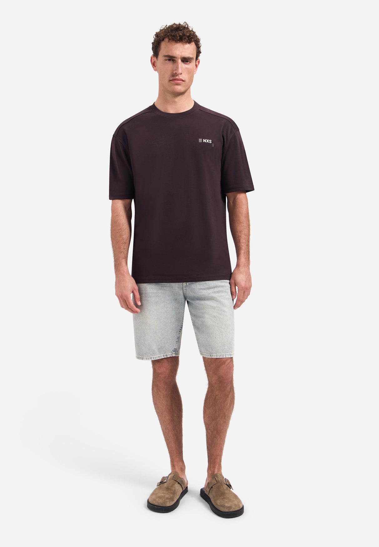 T-Shirt mit Rundhalsausschnitt, kurzen Ärmeln und Aufdruck auf dem Rücken | Dark Brown