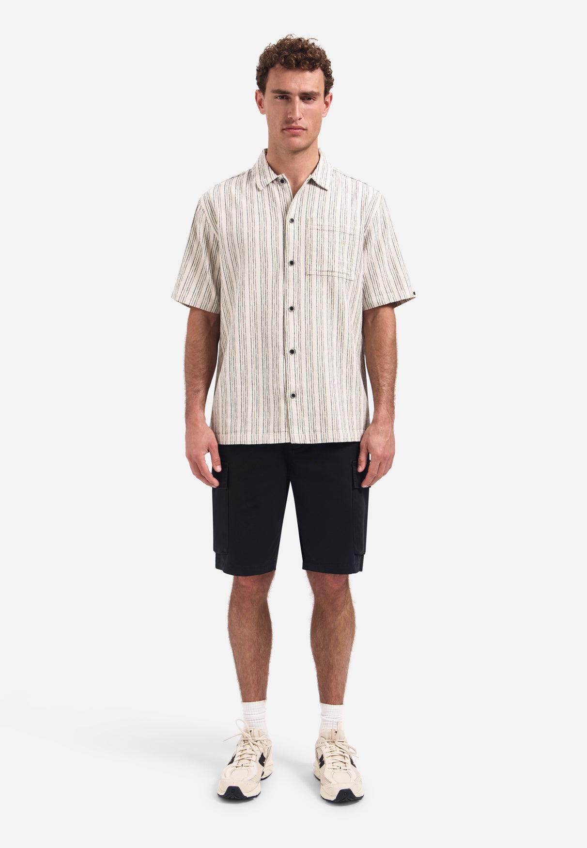 Cargo shorts with side pockets | Black
