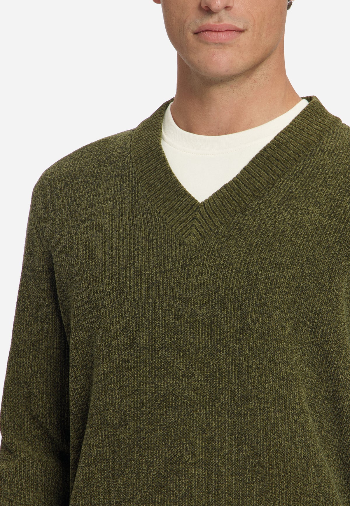 Weicher Pullover mit V-Ausschnitt | Moss