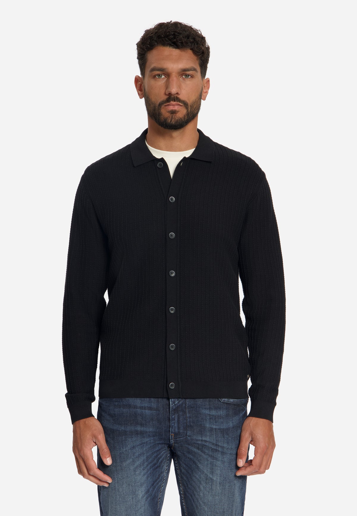Strickjacke mit strukturierten Knöpfen | Schwarz