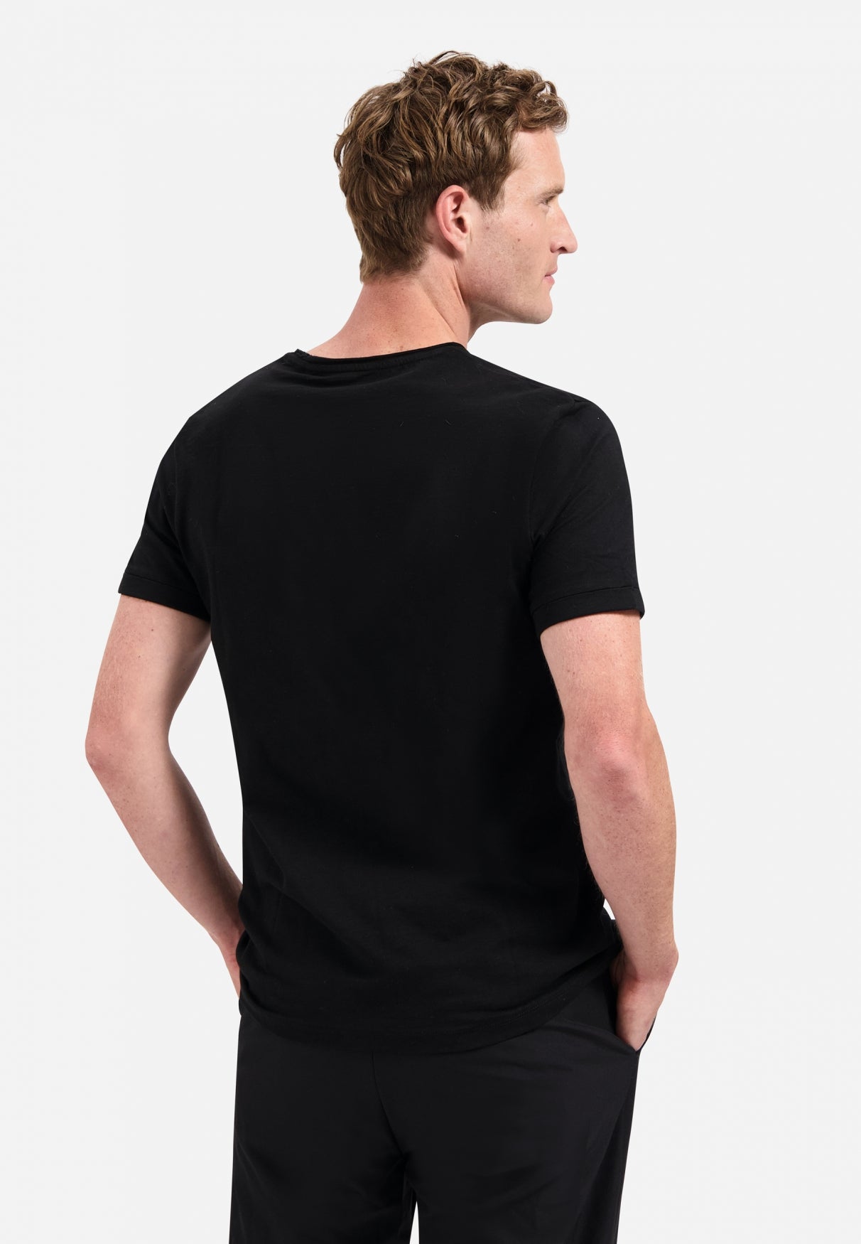 Timeless basics T-Shirt mit Rundhalsausschnitt | Schwarz